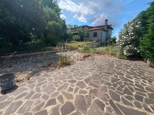Case e ville in vendita di 700 m² in Via Villanova Maiardina