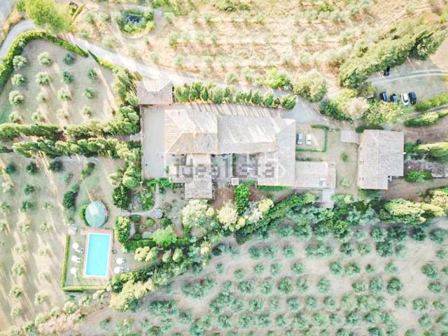 Case e ville in vendita di 700 m² in Vicolo del Forno, 2