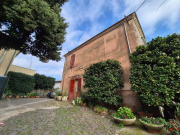 Case e ville in vendita di 700 m² in Contrada Comune, 35