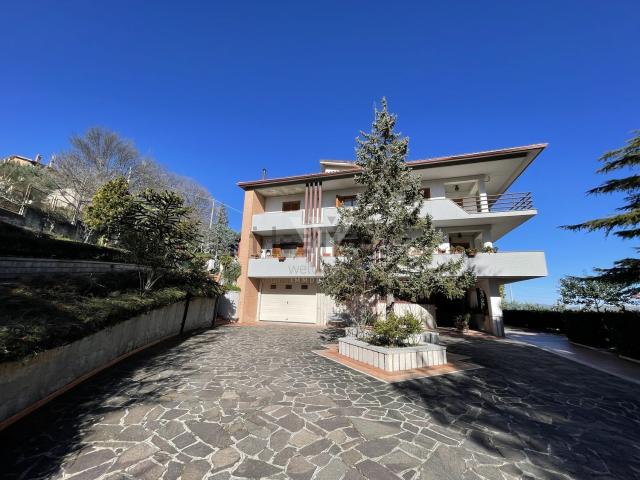Case e ville in vendita di 700 m² in Contrada fossato cupo