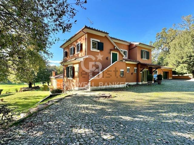 Case e ville in vendita di 700 m² in Largo Olgiata, 15