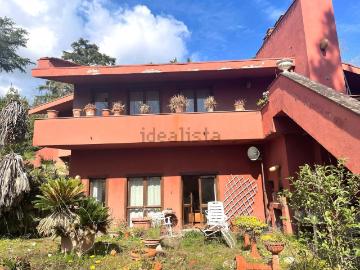 Case e ville in vendita di 700 m² in Località Colleromano, 12