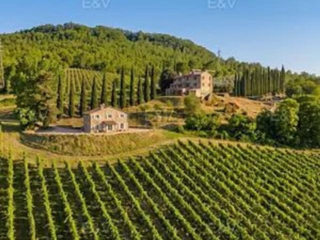 Case e ville in vendita di 700 m² in Località Rocca Ripesena