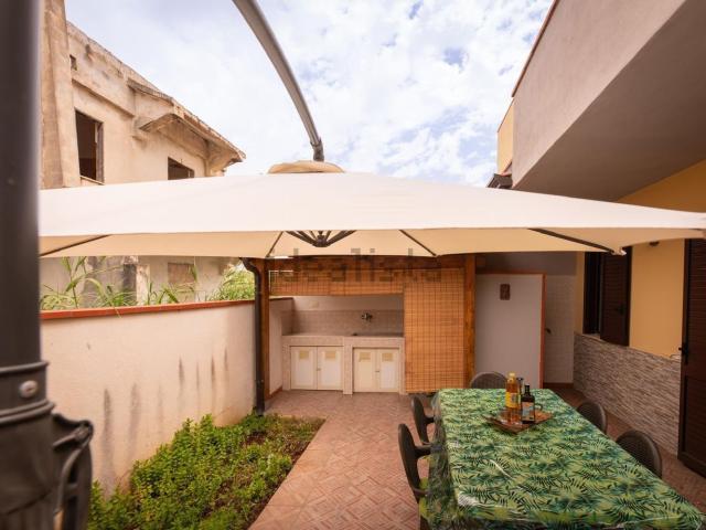 Case e ville in vendita di 70 m² in Strada Statale 18 Tirrena Inferiore