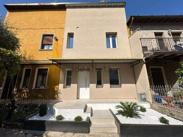Case e ville in vendita di 70 m² in Via San Benedetto