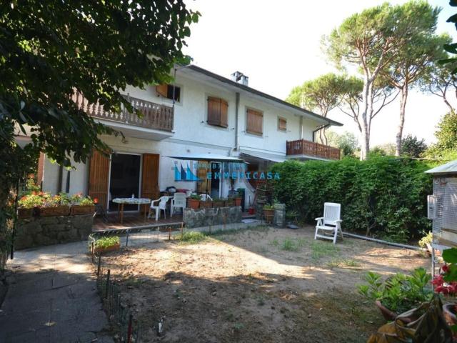 Case e ville in vendita di 70 m² in Via Siena