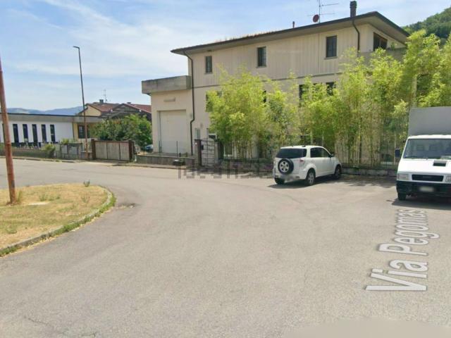 Case e ville in vendita di 710 m² in Via Pegomas