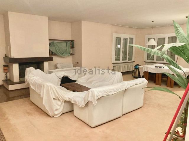 Case e ville in vendita di 712 m²