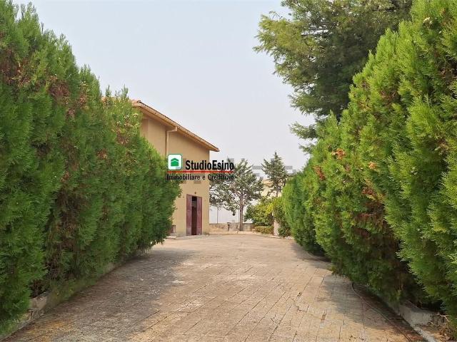 Case e ville in vendita di 714 m² in Via Venezuela, 29