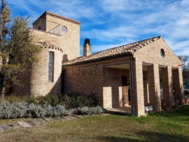 Case e ville in vendita di 718 m² in Contrada Colle Vertieri