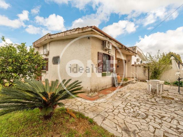 Case e ville in vendita di 71 m² in Vicolo Ariete, 24