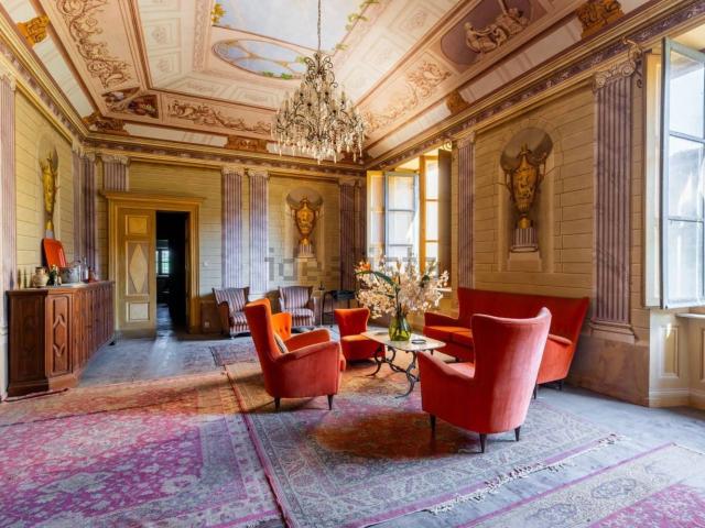Case e ville in vendita di 720 m² in Strada S. Quintino, 46