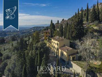 Case e ville in vendita di 726 m²