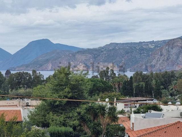 Case e ville in vendita di 72 m² in Via sotto il Cratere