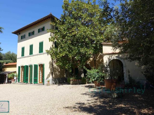 Case e ville in vendita di 730 m²