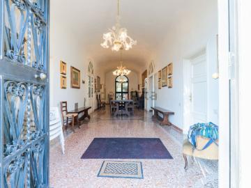 Case e ville in vendita di 733 m² in Via Mongiorgio, 17