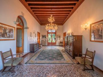 Case e ville in vendita di 740 m² in Via Don Luigi Orione