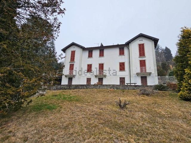 Case e ville in vendita di 320 m² in Via Pian di Sole, 14
