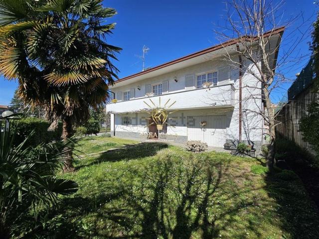 Case e ville in vendita di 742 m² in Via Prebone, 3