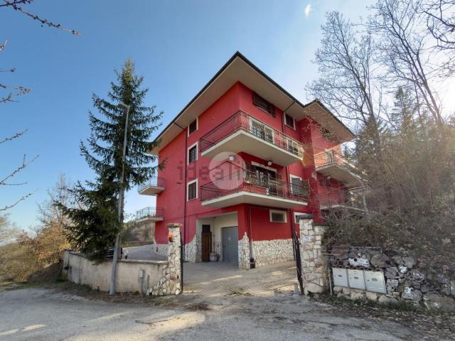 Case e ville in vendita di 750 m²