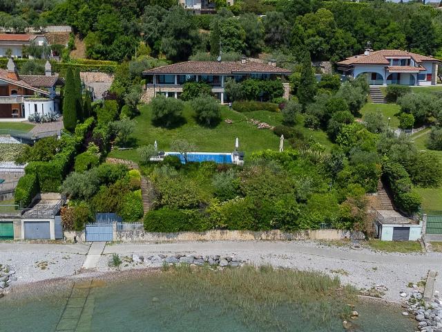 Case e ville in vendita di 750 m² in Via Alessandro Volta, 13