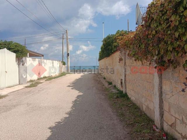 Case e ville in vendita di 75 m² in Via Lipari