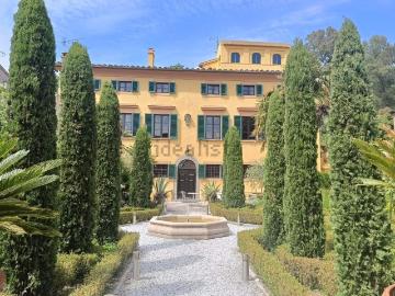 Case e ville in vendita di 760 m²