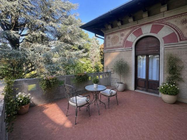 Case e ville in vendita di 760 m² in Via Bellavista, 1