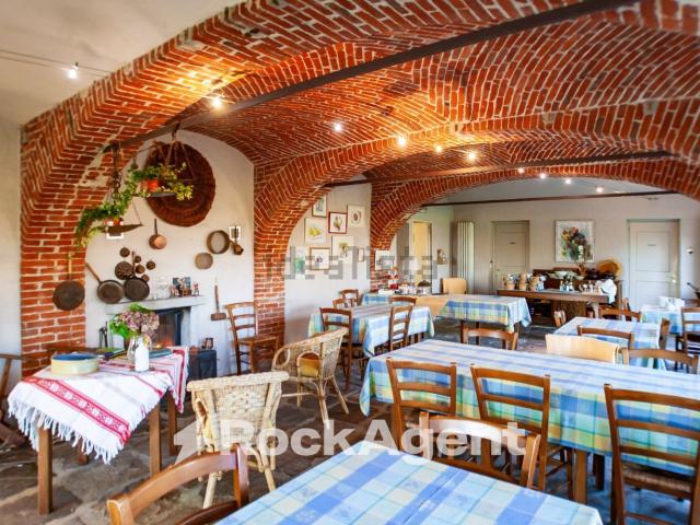 Case e ville in vendita di 764 m²