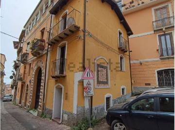 Case e ville in vendita di 76 m² in Via Torre, 40