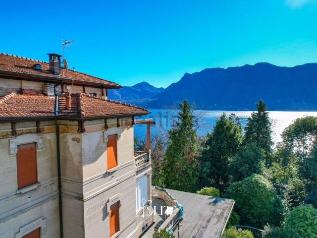 Case e ville in vendita di 770 m² in Corso Risorgimento
