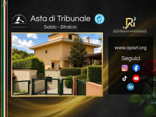 Case e ville in vendita di 774 m² in Via valle del vingone, 26