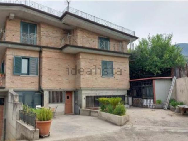 Case e ville in vendita di 781 m² in Via Libertà