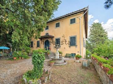 Case e ville in vendita di 791 m² in Via Celli