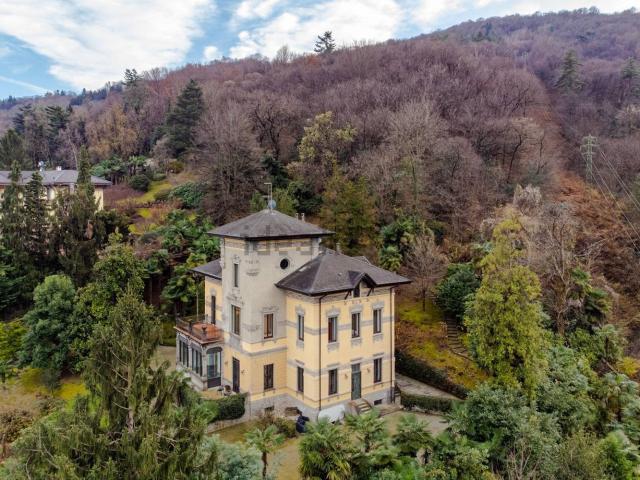 Case e ville in vendita di 800 m²