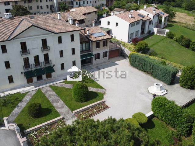 Case e ville in vendita di 800 m²