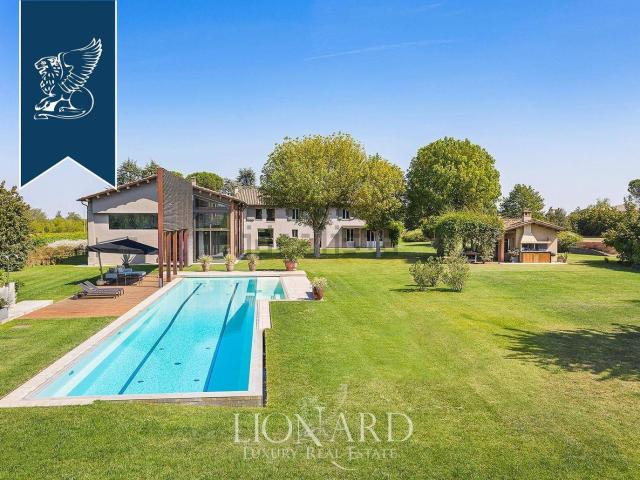 Case e ville in vendita di 800 m²