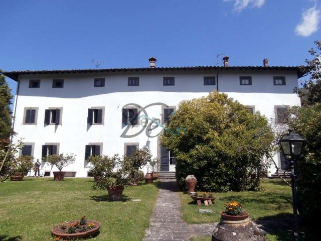 Case e ville in vendita di 800 m²