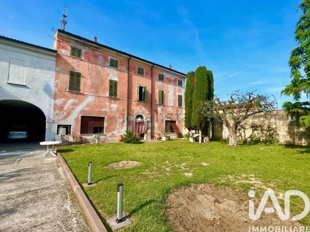 Case e ville in vendita di 800 m² in Via G. Chiassi