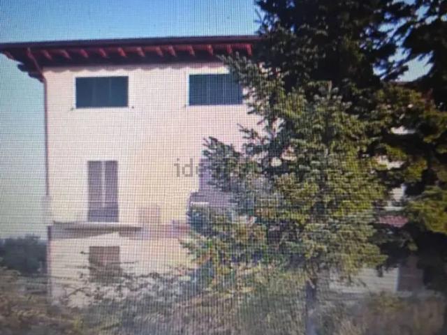 Case e ville in vendita di 800 m² in Via dello Stadio