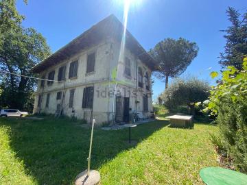 Case e ville in vendita di 800 m² in Via delle Zeppelle