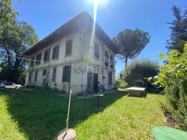 Case e ville in vendita di 800 m² in Via delle Zeppelle