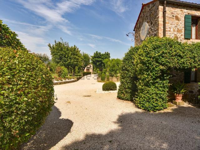 Case e ville in vendita di 800 m² in Via Monte Venda
