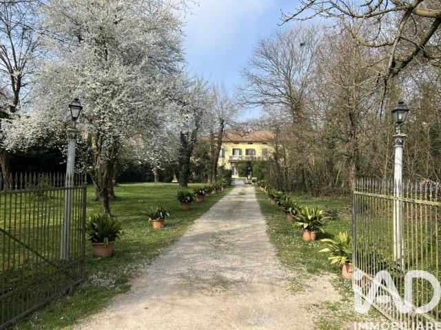 Case e ville in vendita di 800 m² in Via Maestra di Bagazzano