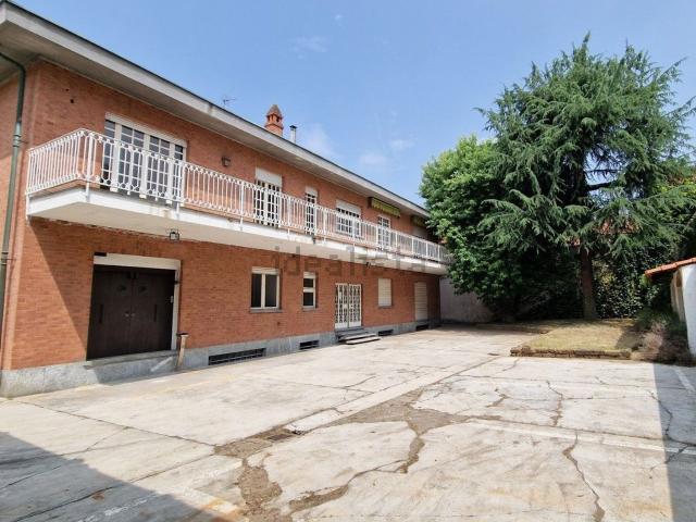 Case e ville in vendita di 800 m² in Via Peretto Martin Giorgina, 6