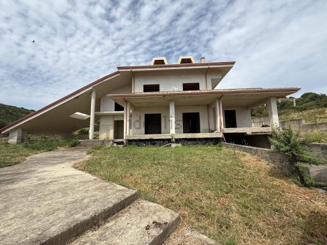 Case e ville in vendita di 800 m² in Contrada Cozzo del Campanello, 32