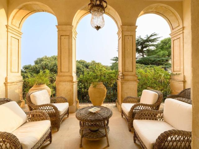 Case e ville in vendita di 800 m² in Contrada San Elia