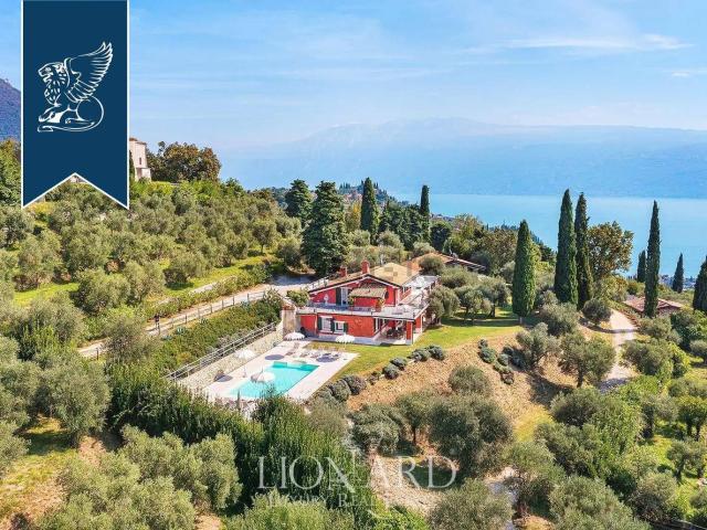 Case e ville in vendita di 805 m²