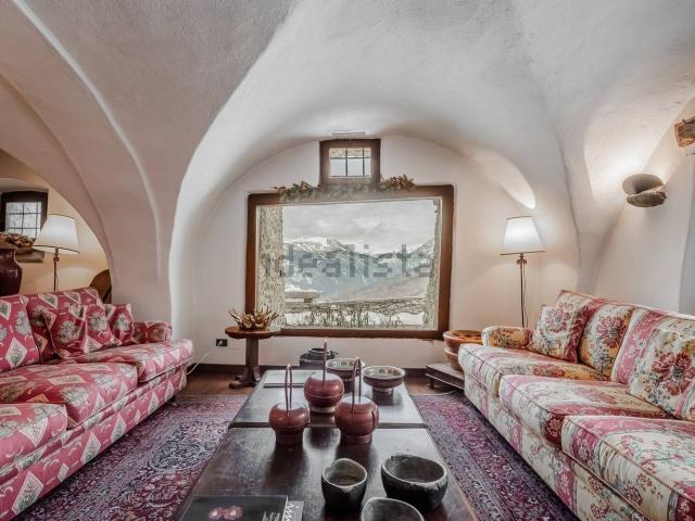 Case e ville in vendita di 808 m² in Frazione Grange Sises