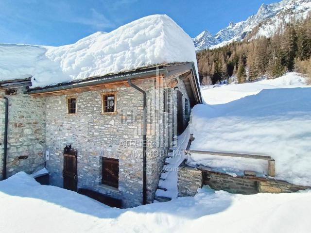 Case e ville in vendita di 80 m² in Frazione Tronchey